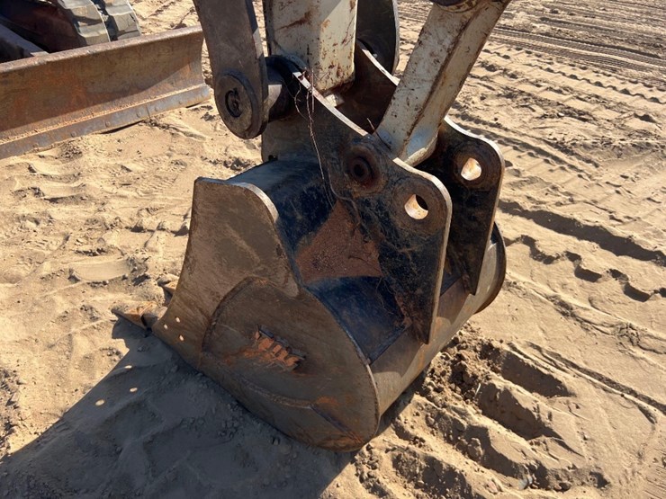 takeuchi-tb250-2-image-16