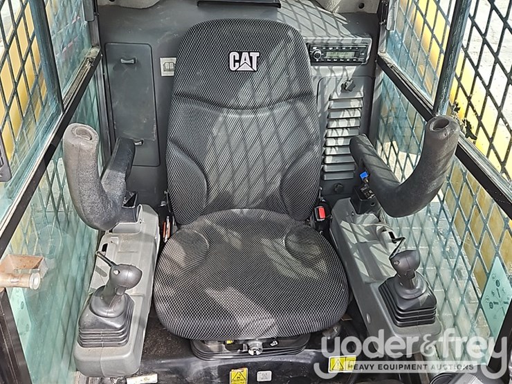 2022-caterpillar-289d3-image-25
