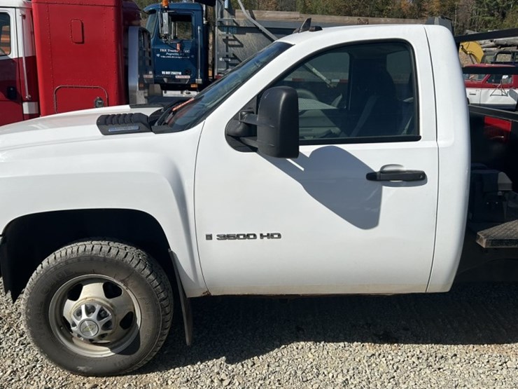 2008-chevrolet-silverado-3500-image-16