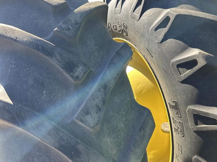 john-deere-8450-image-42