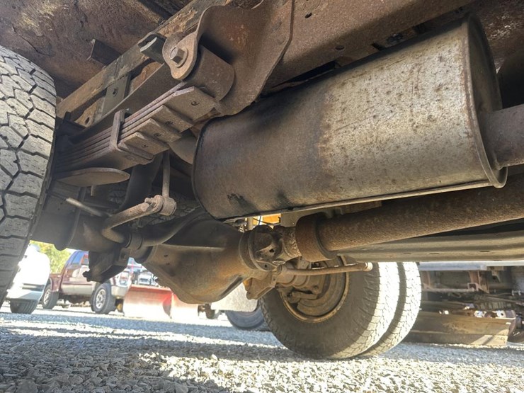 2004-ford-f350-image-46
