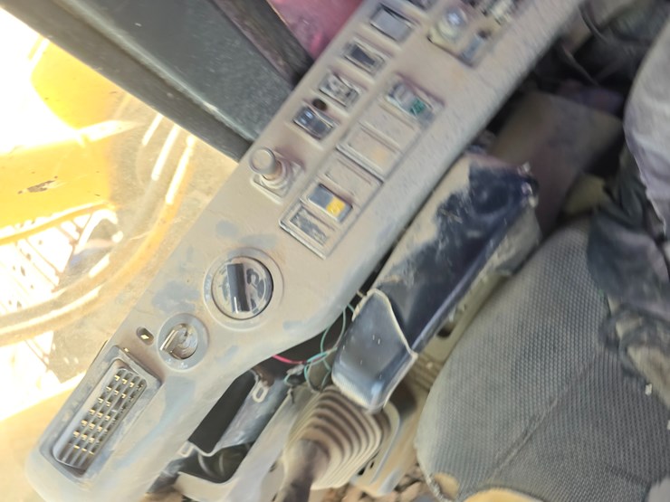 komatsu-pc750-se-image-102