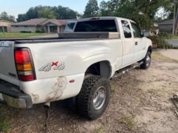 #599-•-2003-gmc-sierra-3500-dually-image-3