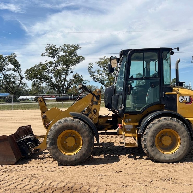2021 CATERPILLAR 908M