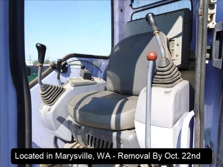 komatsu-pc75uu-2-image-11