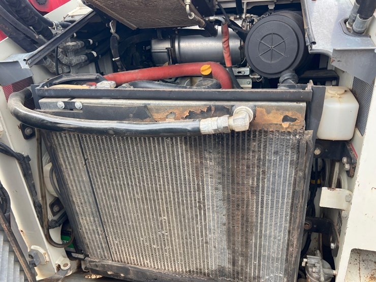 2020-takeuchi-tl12v2-image-25
