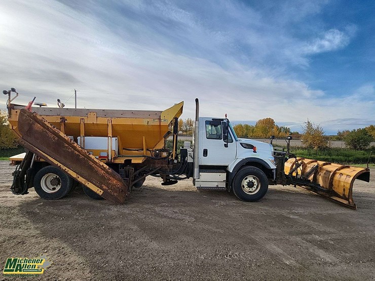 2016-international-workstar-7400-image-9