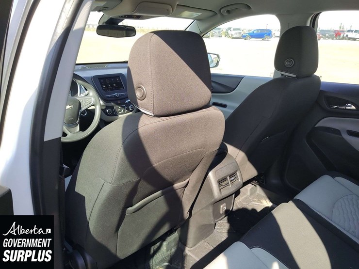 2020-chevrolet-equinox-image-16