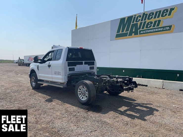 2017-ford-f350-image-2