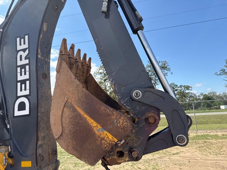 2018-deere-410l-image-17
