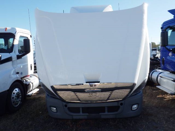 2019-freightliner-cascadia-125-image-12