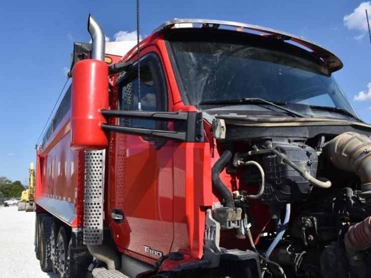 2018-kenworth-t880-image-73