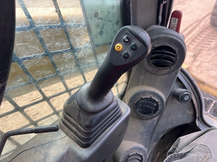 caterpillar-259d3-image-30