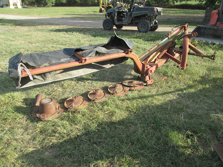 new-holland-452-image-1