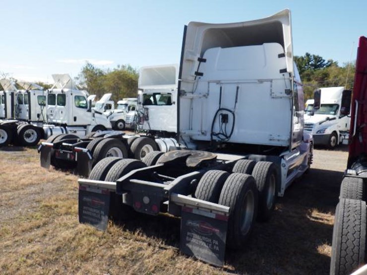 2018-western-star-5700xe-image-4