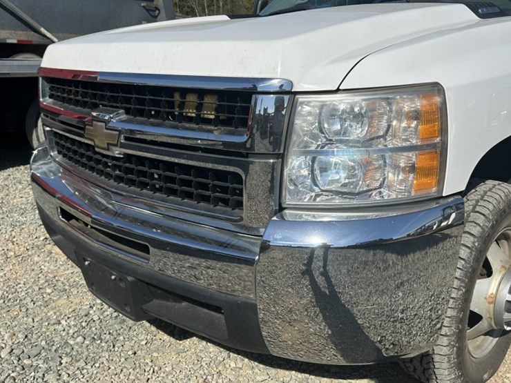2008-chevrolet-silverado-3500-image-13