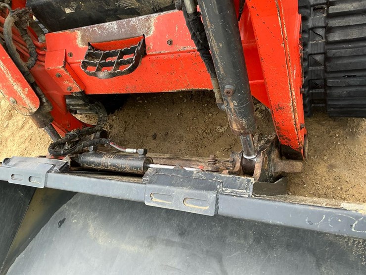 2012-kubota-svl75-image-20