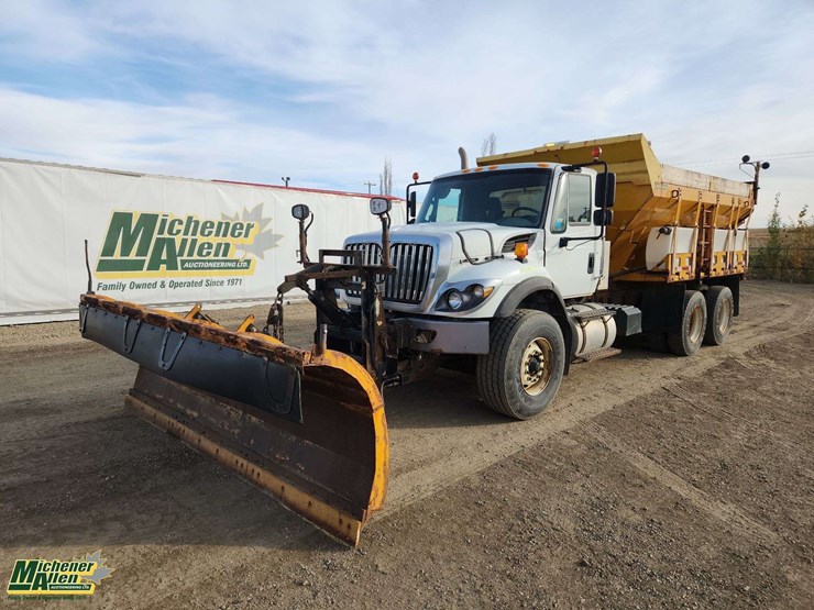 2016-international-workstar-7400-image-1