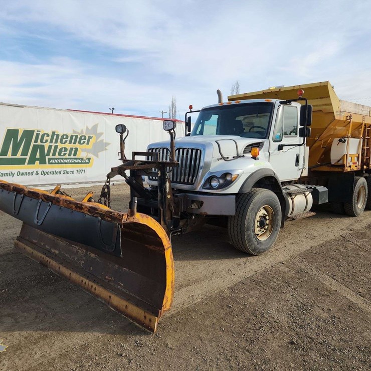 2016 INTERNATIONAL WORKSTAR 7400