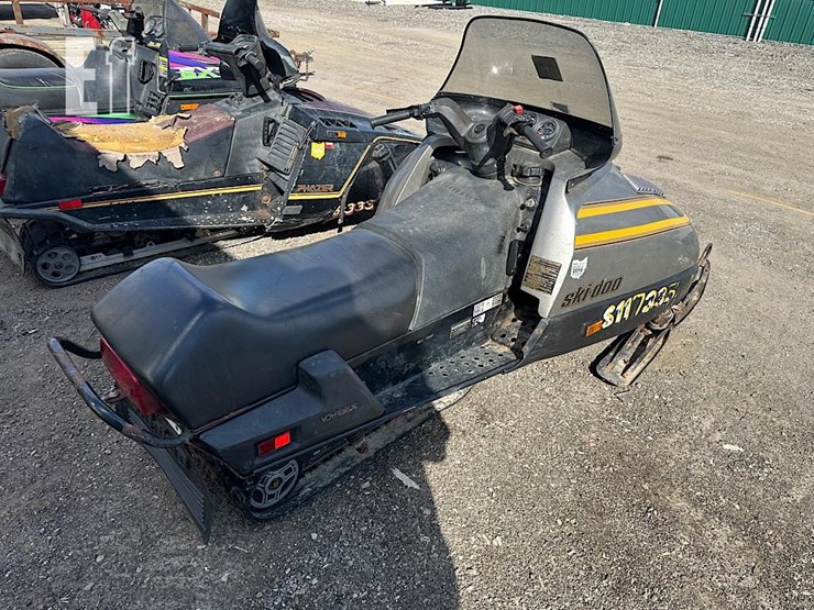 ski-doo-safari-voyager-131-image-3