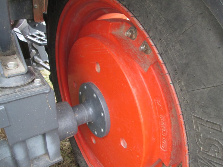 2020-kubota-la1154-image-11