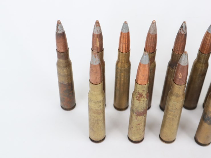 #42-•-#4061-•-(17rds)-50-cal-bmg-silver-tip-cartridges-image-2