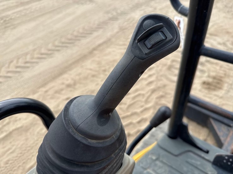 2018-caterpillar-303.5e2-cr-image-32