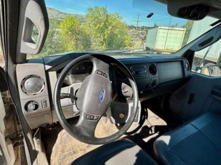 2013-ford-f750-xl-image-62