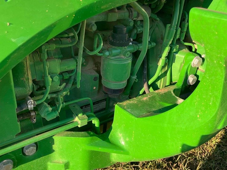 2022-john-deere-5075e-image-21