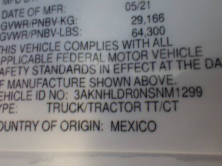 2022-freightliner-cascadia-126-image-12