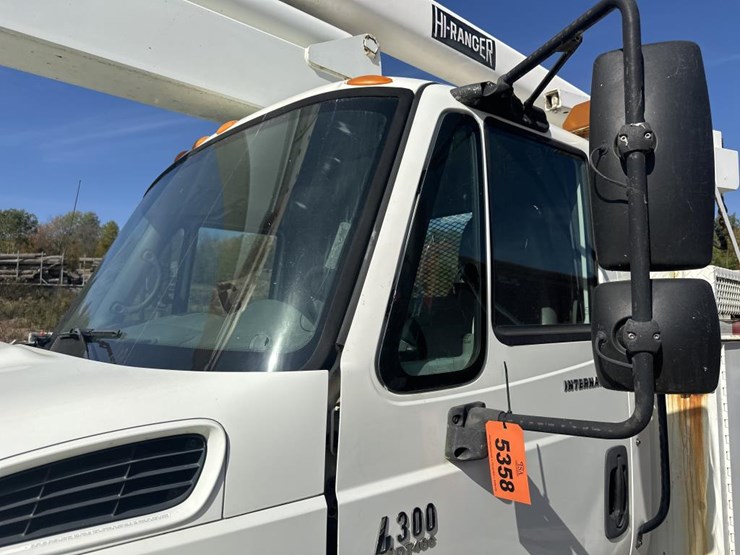 2006-international-durastar-4300-image-13