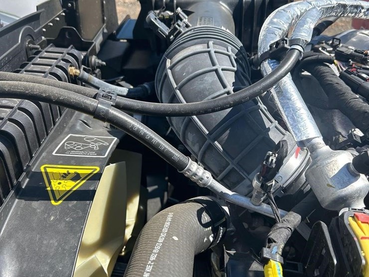 2023-chevrolet-silverado-6500hd-image-52