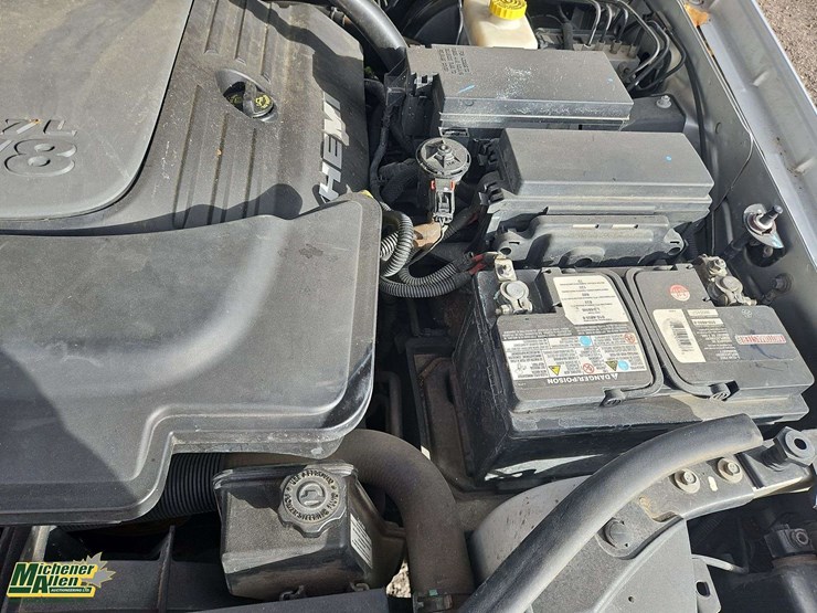 2010-jeep-grand-cherokee-image-26