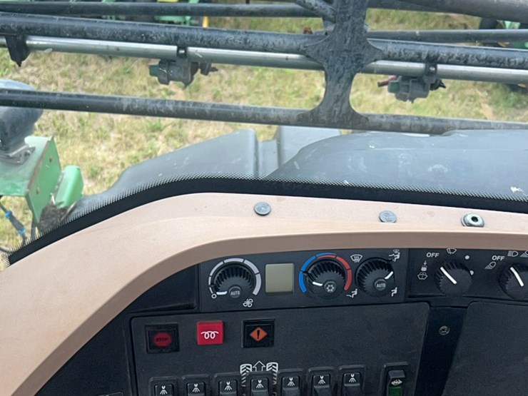 john-deere-4830-image-26