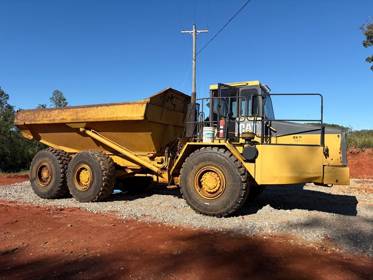 1997-caterpillar-d300e-image-5
