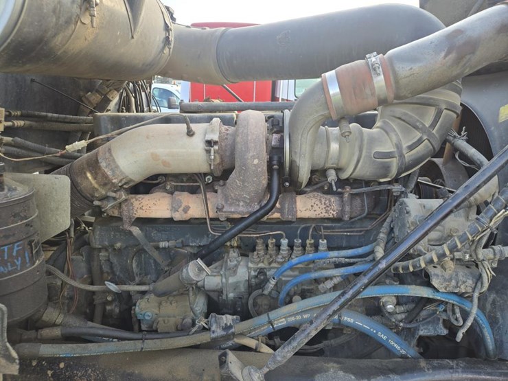 1997-mack-cl700-image-33