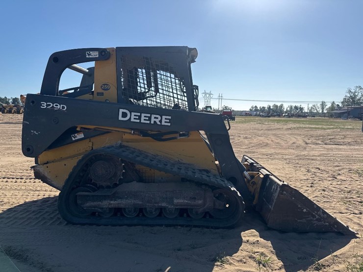 2012-john-deere-329d-image-5