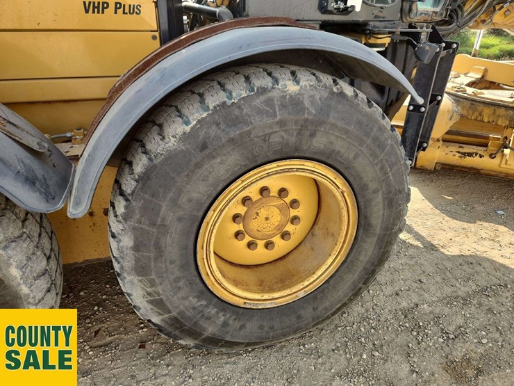 2015-caterpillar-160m-awd-image-48