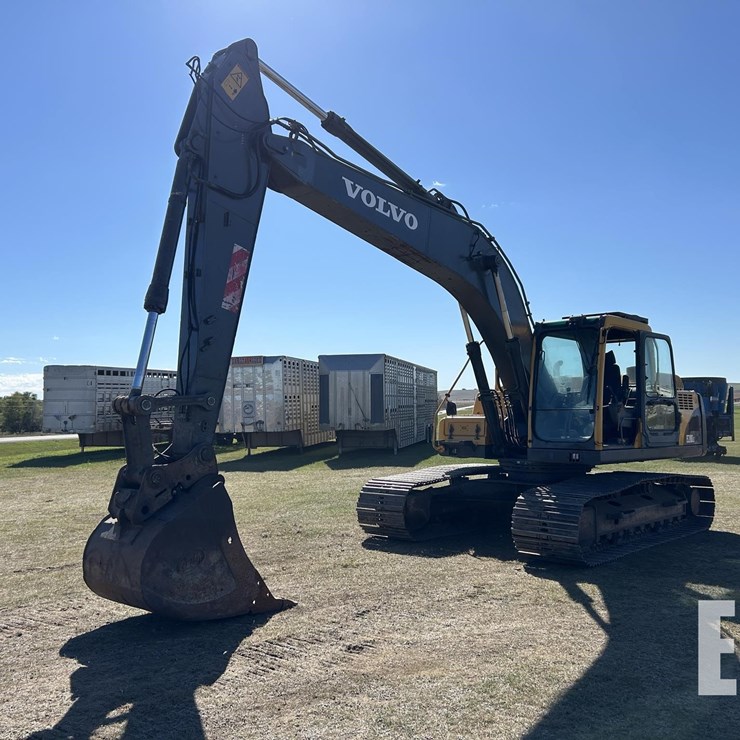 2004 VOLVO EC210C LC