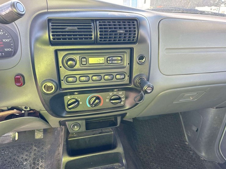 2011-ford-ranger-image-18