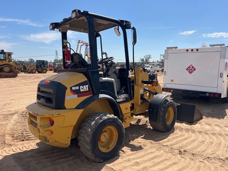 2018-caterpillar-903d-image-4