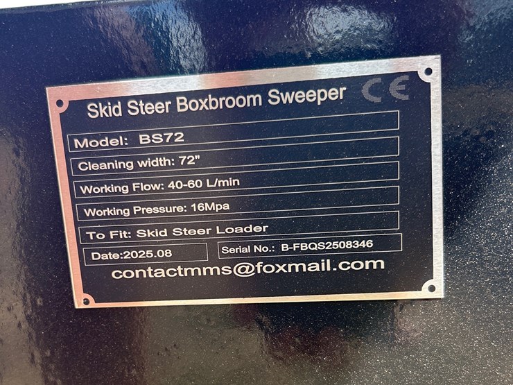 #495-•-quick-attach-boxbroom-sweeper-image-4