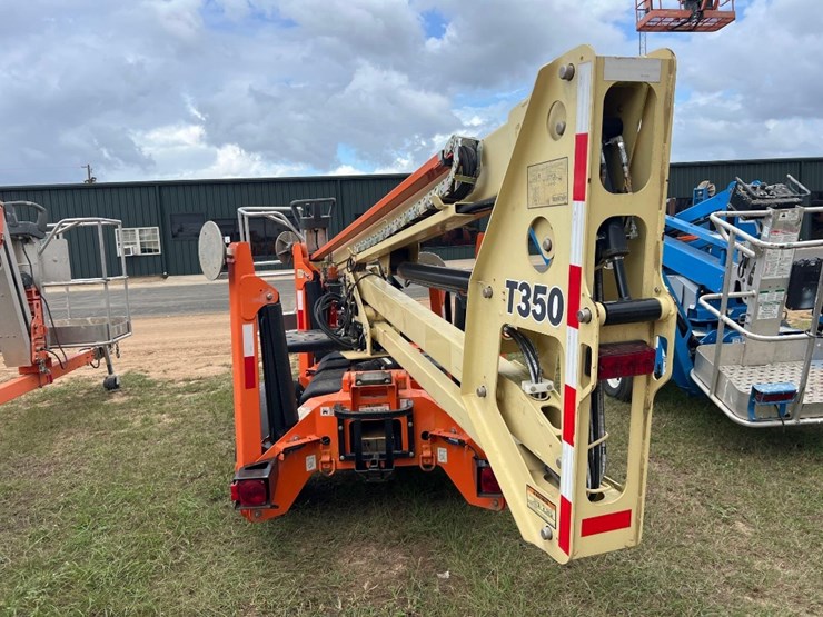 2021-jlg-t350-image-3