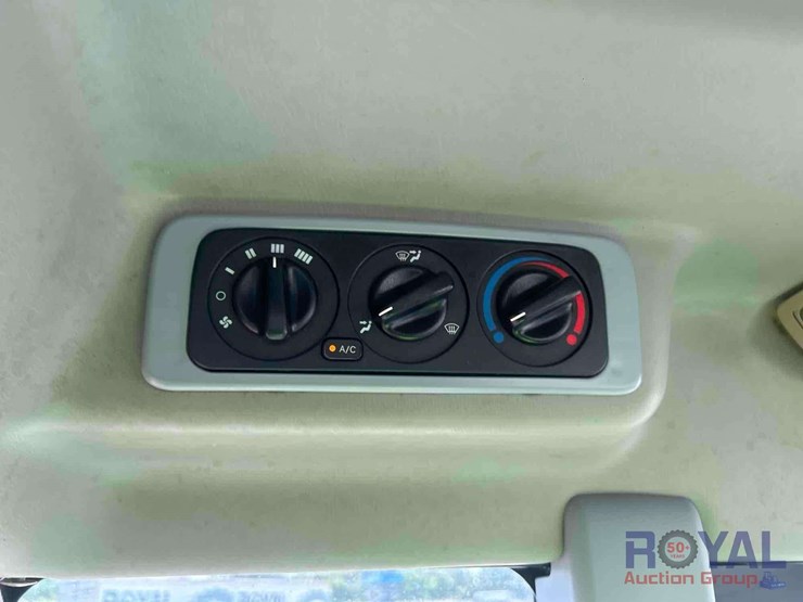new-holland-boomer-47-image-16
