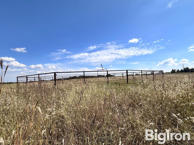 free-standing-pipe-corral-image-8
