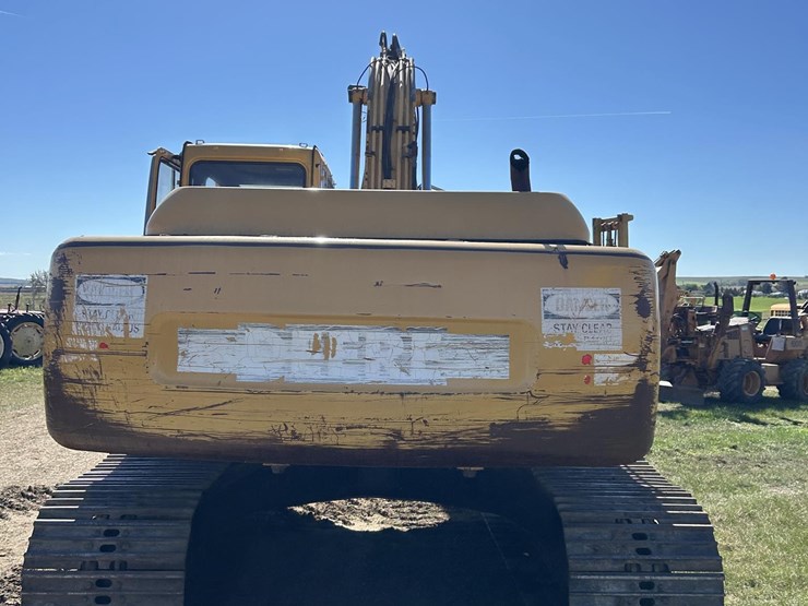 deere-200-lc-image-6