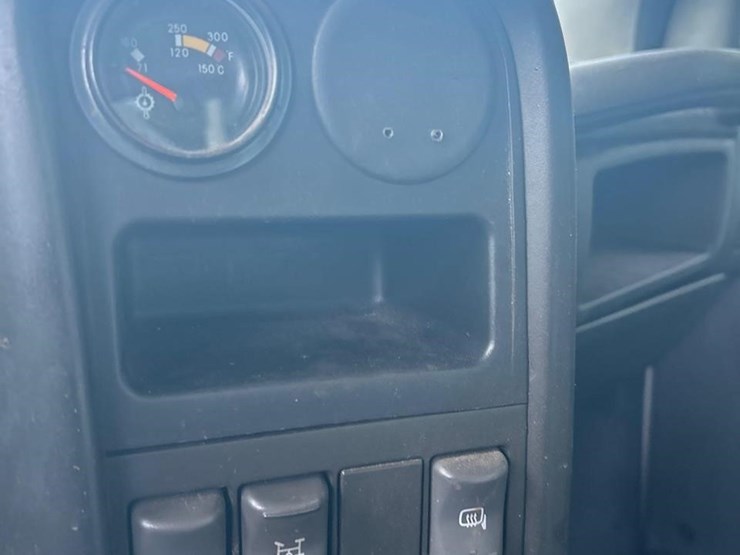 2009-gmc-topkick-c5500-image-72