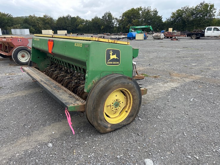 john-deere-8300-image-5
