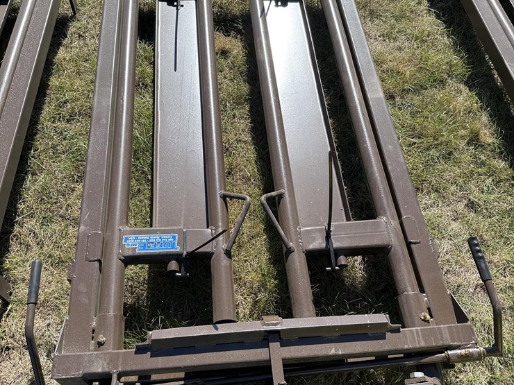 4x-tuff-e-self-catch-head-gates-image-11