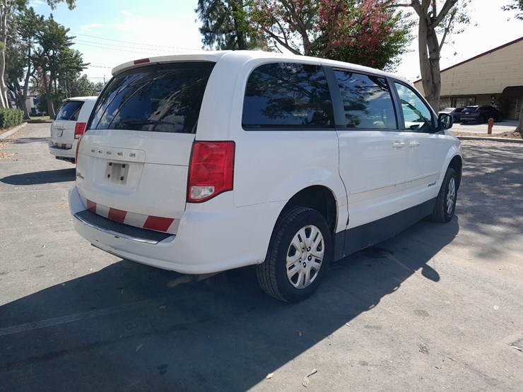 dodge-caravan-image-3